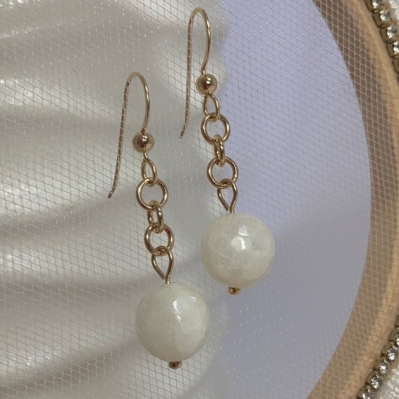 ARTISAN Winter White Quartz Dangle Earrings in Gold - Picture 4 of 10